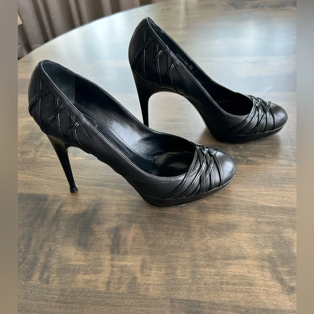Christian Dior Karenine Escarpine Noir Pumps size 38 Pre loved without box 👠